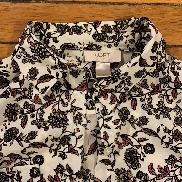 cute size small loft long sleeve button up blouse - Picture 2 of 3